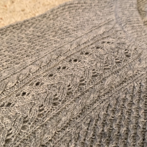 NWT Loft Sweater
Gray (Size M)
Beautiful details with sleeve/bottom slits - Picture 2 of 6